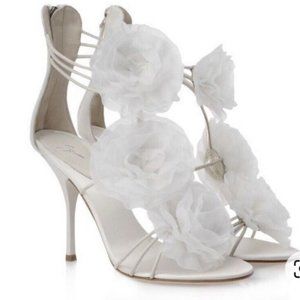 BRAND NEW Giuseppe Zanotti Flower Sandal stiletto heels sz 9.5